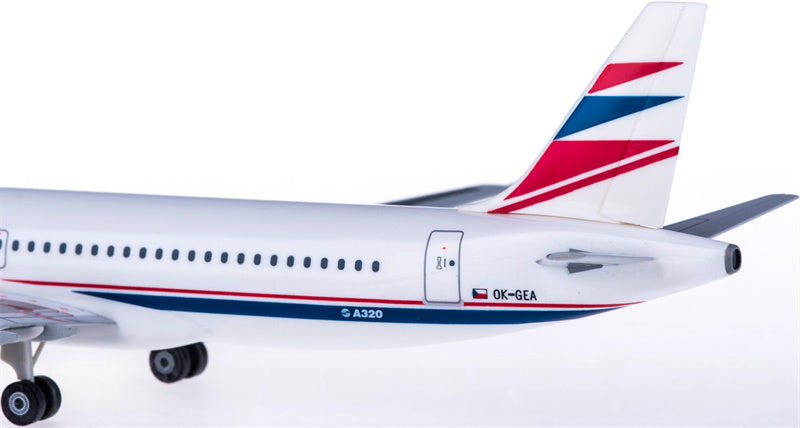 Herpa Czech Airlines Airbus A320 OK-GEA 1:200 ABS Model view 3