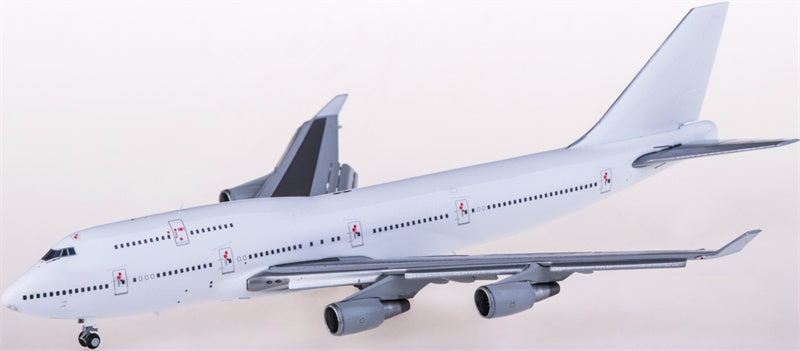 JC Wings Boeing 747-400 GE Engine Blank Flaps Down 1:400 Diecast Model view 2