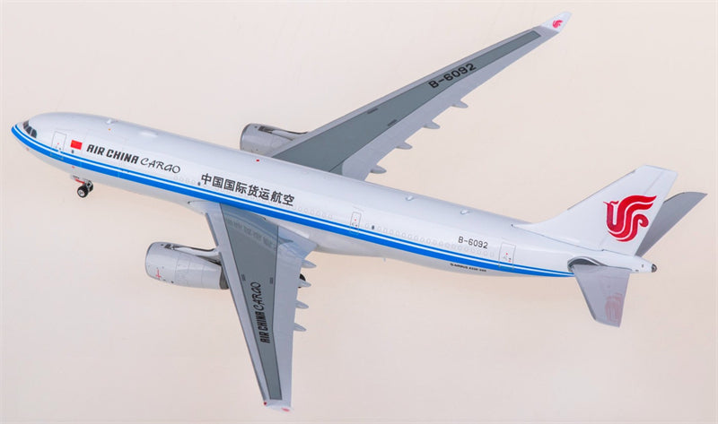 Phoenix Air China Airbus A330-200 B-6092 1:400 Diecast Model view 3