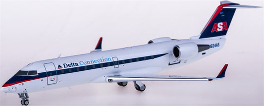 NG Models Delta Air Lines for Bombardier CRJ200ER N824AS 1:200 Airplane Pre-built  Airliner Model Display