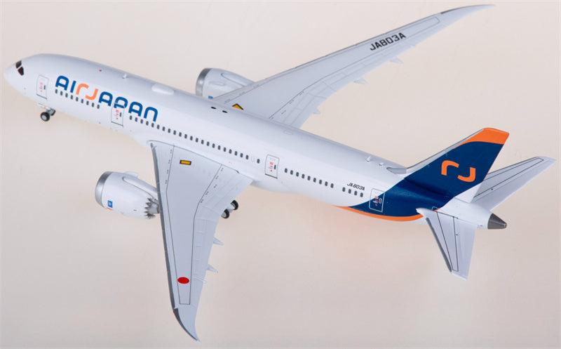 JC Wings Air Japan Boeing 787-8 Dreamliner JA803A 1:400 Diecast Model view 3