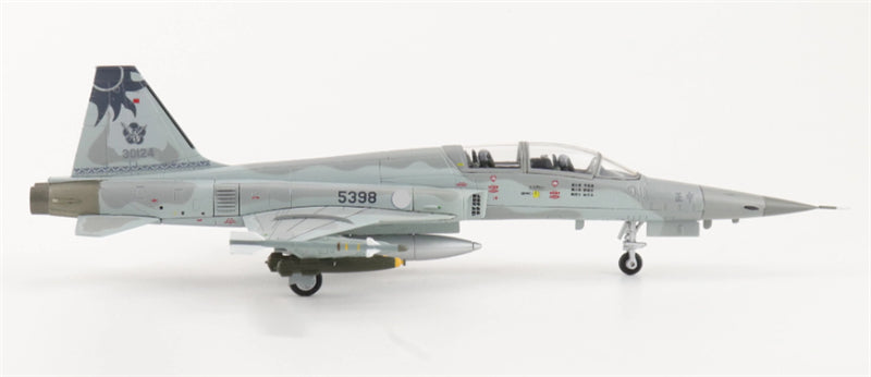HOBBY MASTER ROCAF F-5F 5th TFW 1:72 Model 2025 F-5 Farewell 5398
