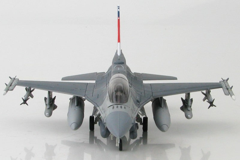 HOBBY MASTER RSAF / Luke AFB Arizona F-16D 425FS 1:72 Model  20th Anniversary  LF035
