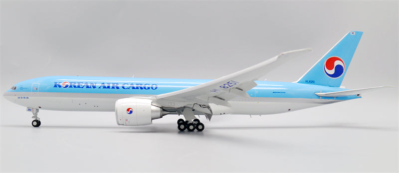 JC Wings 1:200 Korean Air Boeing 777-200F HL8251 Flaps down Diecast Model view 6