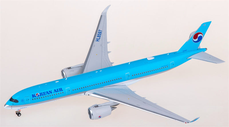 Phoenix Korean Air Airbus A350-900 HL8597 1:400 Diecast Model view 1