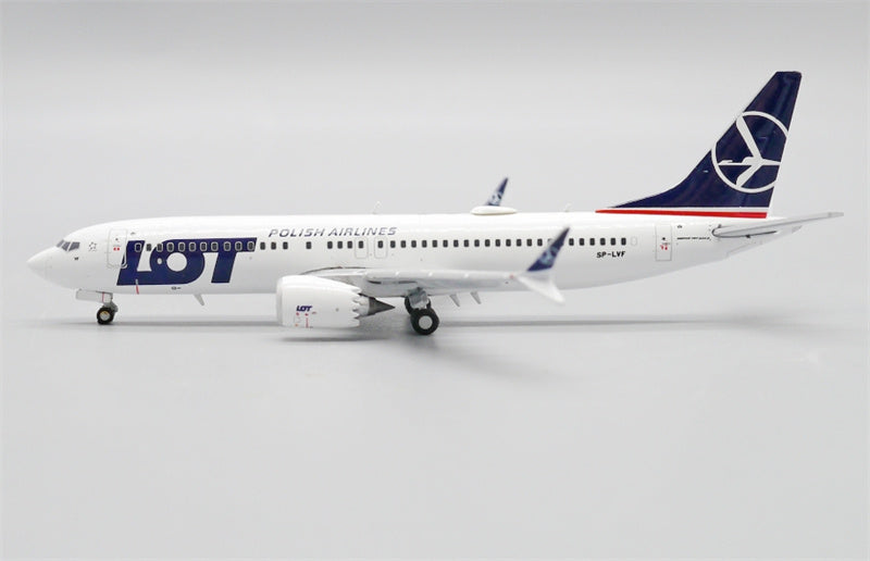JC Wings LOT Boeing 737 MAX 8 SP-LVF 1:400 Diecast Model view 3
