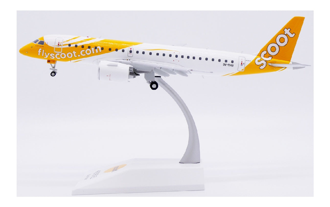 JC Wings 1:200 Scoot Embraer E190-E2 9V-THB Flaps Down DIECAST Model