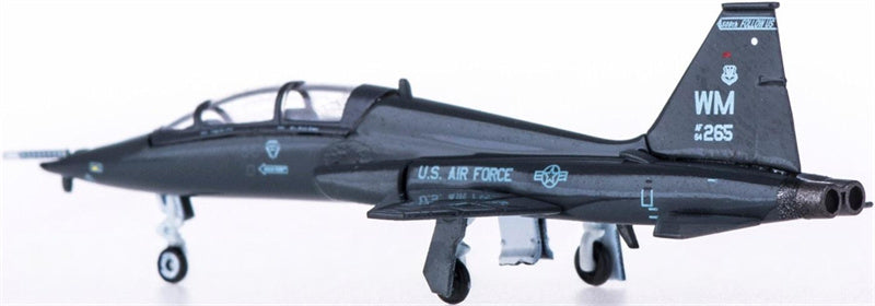 Hogan USAF T-38A 509th Bomb Wing Sep 2003 1:200 Diecast Model view 2