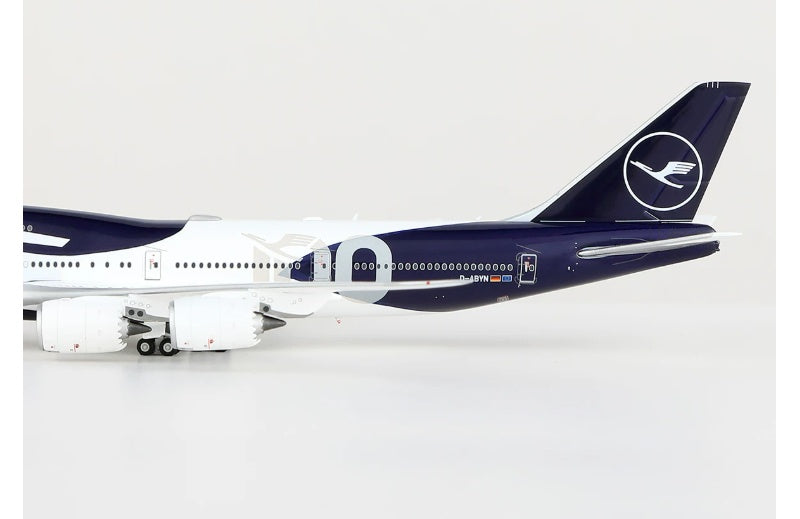 HX Models 1:400 Lufthansa B747-8 D-ABYN Standard Edition DIECAST Model
