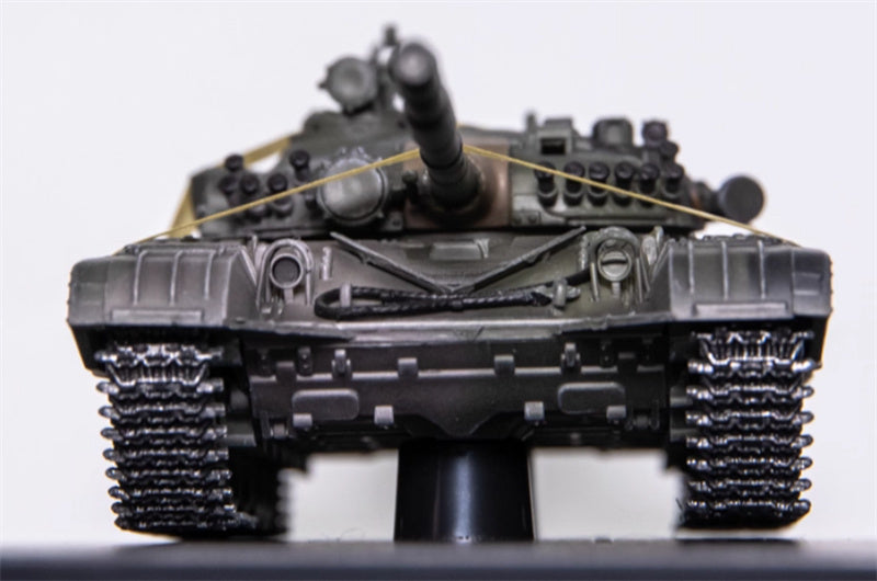 ARTISAN East German T-72G main battle tank Camouflage style new version 1:72 Tank Pre-built Model