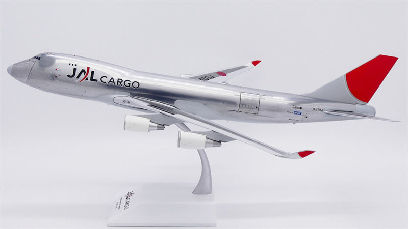 JC Wings 1:200 JAL Cargo Boeing 747-400F Interactive Series JA401J Diecast Model view 3