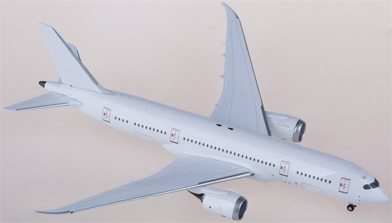 NG Models Boeing 787-8 RR Engine Blank 1:400 Diecast Model view 1