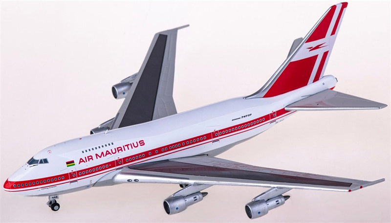 Geminijets Air Mauritius Boeing 747SP 3B-NAG 1:400 Diecast Model view 1
