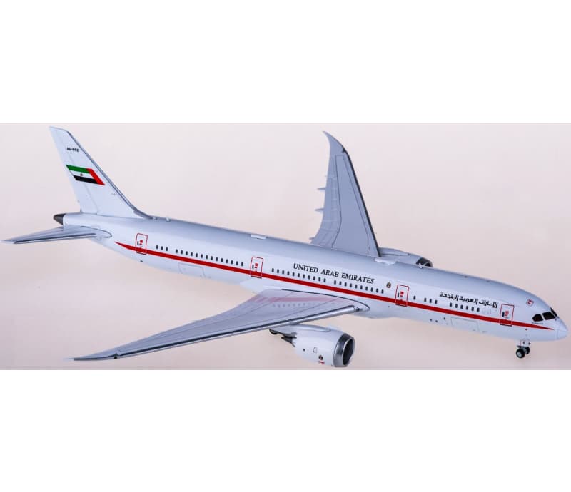 JC Wings Abu Dhabi Amiri Flight Boeing 787-9 Dreamliner A6-PFE 1:400 Aircraft Pre-built  Airliner Model Display