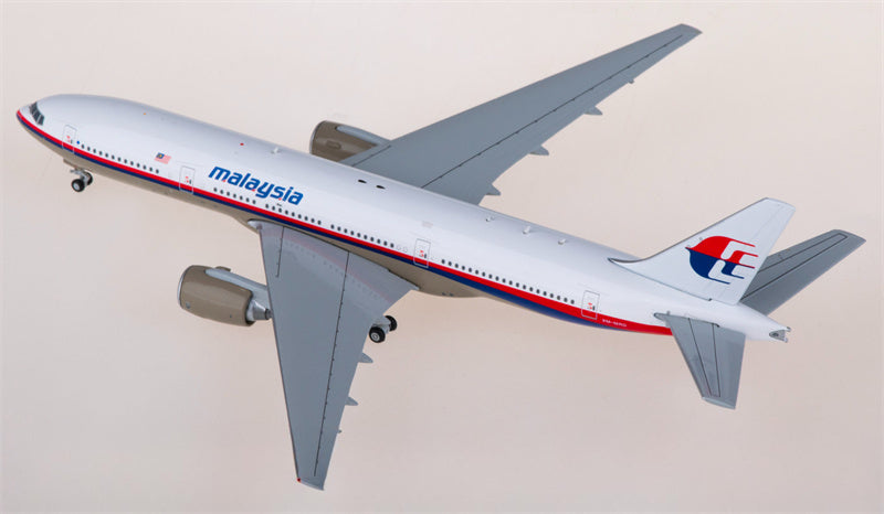 JC Wings Malaysia Airlines Boeing 777-200ER 9M-MRO 1:400 Diecast Model view 4