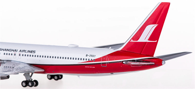 JC Wings Shanghai Airlines Boeing 767-300 B-2563 1:400 Diecast Model view 5