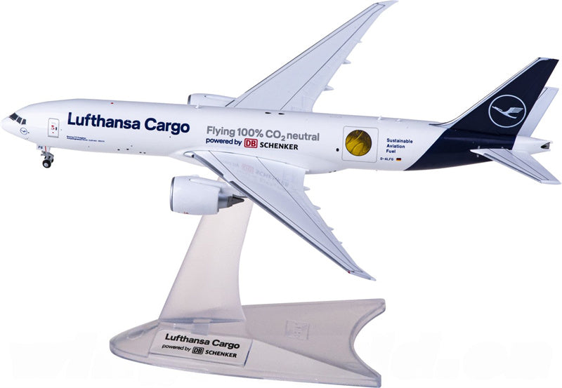 Herpa Lufthansa Cargo Boeing 777-200LRF D-ALFG Sustainable Fuel 1:400 Diecast Model view 3
