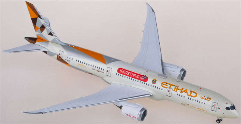 NG Models Etihad Airways Boeing 787-9 Dreamliner A6-BLM 1:400 Diecast Model view 2