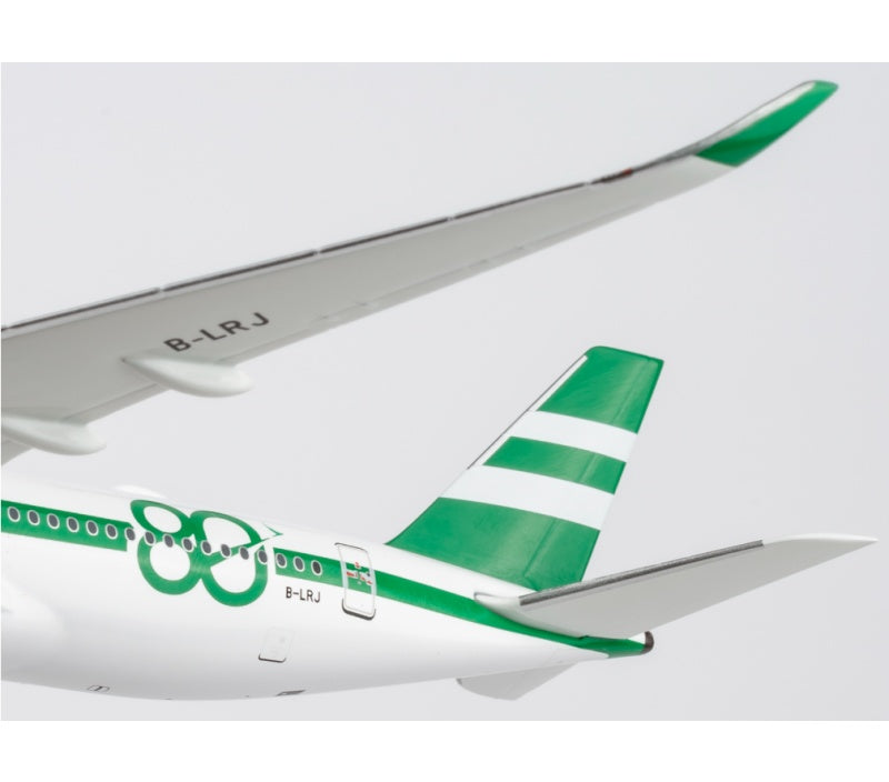 NG Models 1:400 Cathay Pacific Airways A350-900 B-LRJ Regular version DIECAST Model