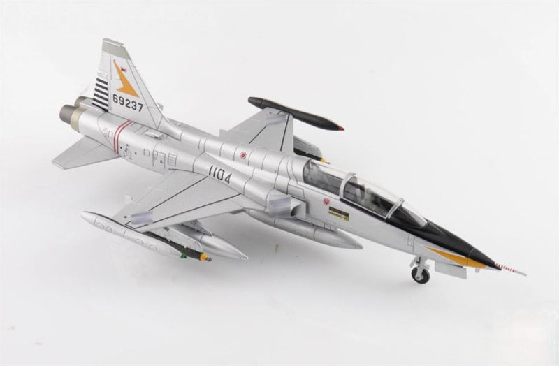 HOBBY MASTER F-5B Freedom Fighter 1104/66-9237 TW 1960s 1:72 Airplane Pre-built Model