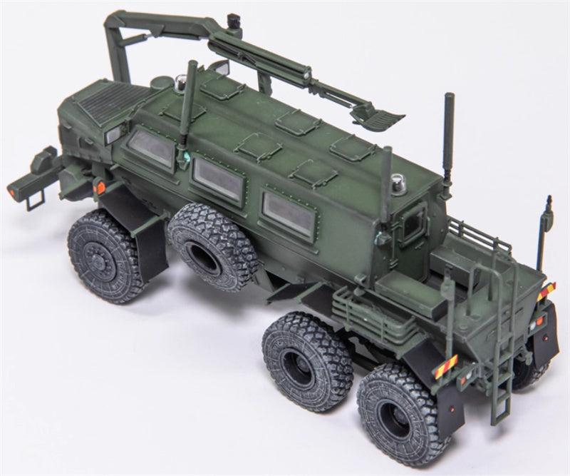 T-MODEL Buffalo Lightning Protection Vehicle US Army Engineering Force Baghdad 2004 green 1:72 Tank Pre-built Model