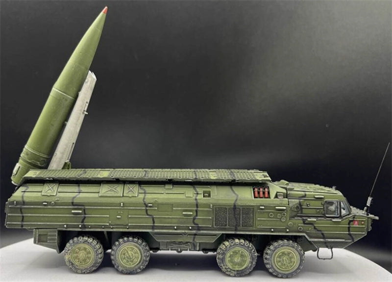 AM Spider (SS-23 type) Oka tactical ballistic missile stripe coating 1:72 Tank Pre-built Model