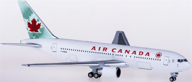AeroClassics Air Canada Boeing 767-200 C-FBEM 1:400 Diecast Model view 2