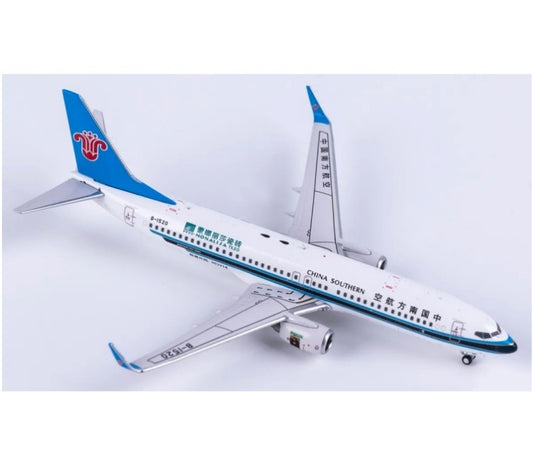 C Model 1:400 China Southern Boeing 737-800 B-1520  DIECAST Model