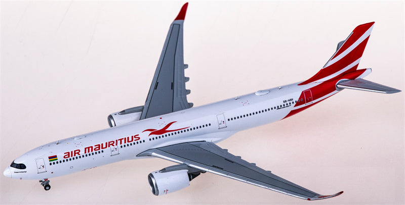 JC Wings Air Mauritius Airbus A330-900neo 3B-NBV 1:400 Diecast Model view 3