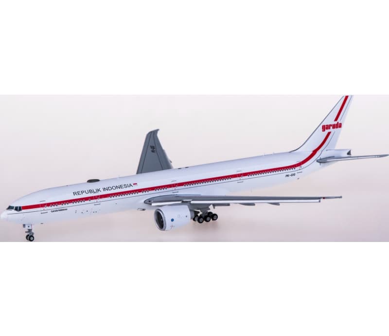 JC Wings Garuda Indonesia Boeing 777-300ER PK-GIG Flaps down 1:400 Aircraft Pre-built  Airliner Model Display