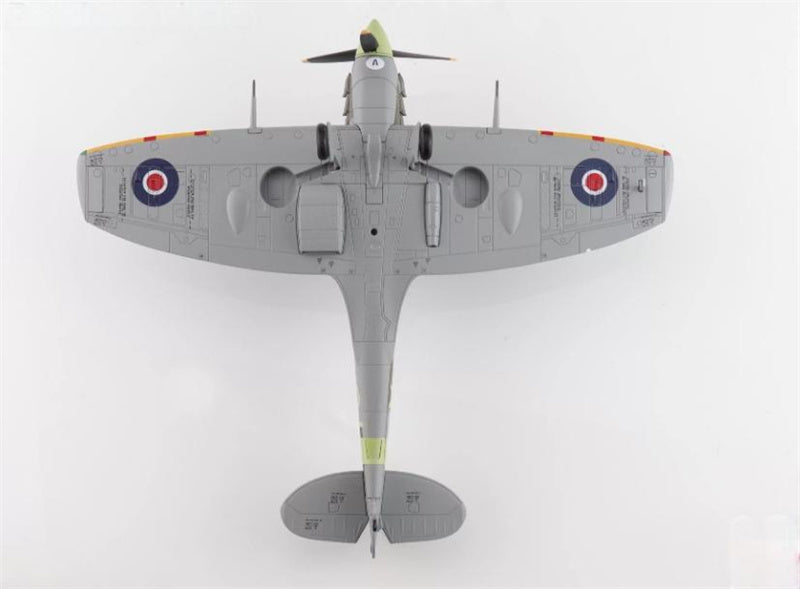 HOBBY MASTER Spitfire Mk. Vb EN921 flown by F/O Jack Sheppard No. 401 Sqn. RCAF 1943 1:48 Airplane Pre-built Model