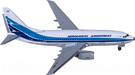 Herpa Aerolineas Argentinas Boeing 737-700 LV-GOO 70th Anniversary Retro livery 1:500 Diecast Model view 1