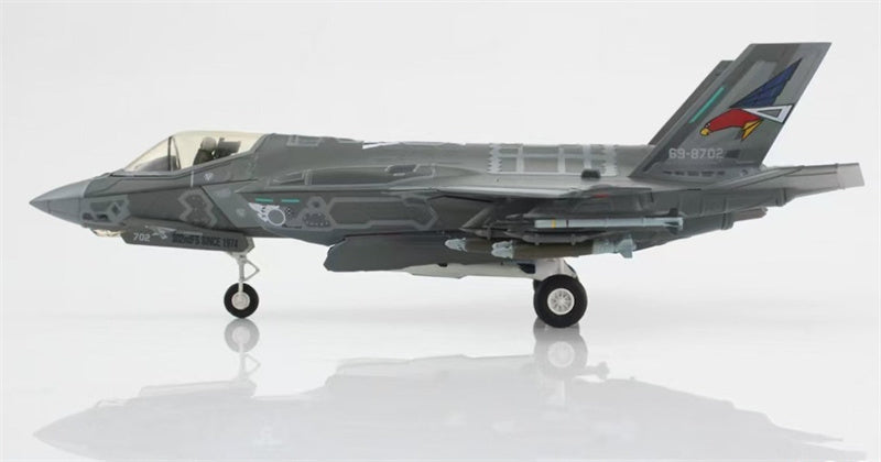 HOBBY MASTER F35A Lightning II 69-8702 302nd FS JASDF (w/painted RAM panels) 1:72 Aircraft Pre-built Model
