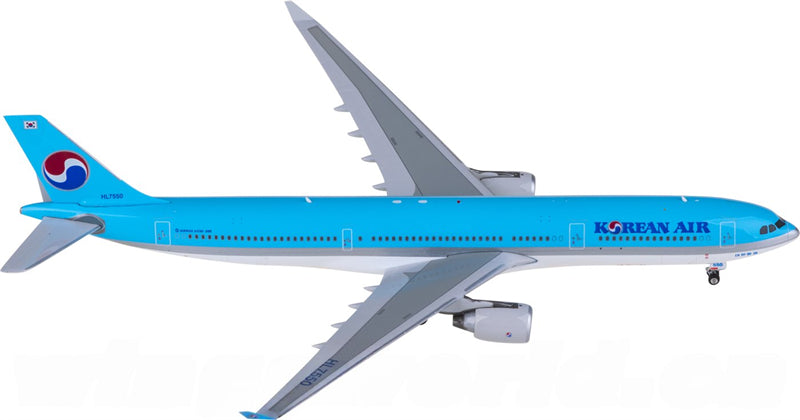 Phoenix Korean Air Airbus A330-300 HL7550 1:400 Diecast Model view 2