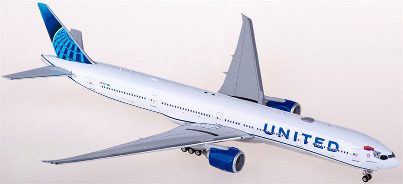 Phoenix United Airlines Boeing 777-300ER N2749U 1:400 Diecast Model view 4