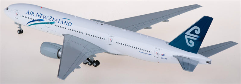 JC Wings Air New Zealand Boeing 777-200ER ZK-OKE 1:200 Diecast Model view 2