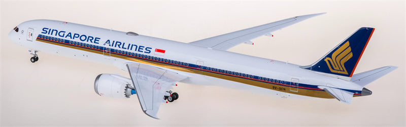 SQ Wings Singapore Airlines Boeing 787-10 9V-SCN 1:200 Diecast Model view 2