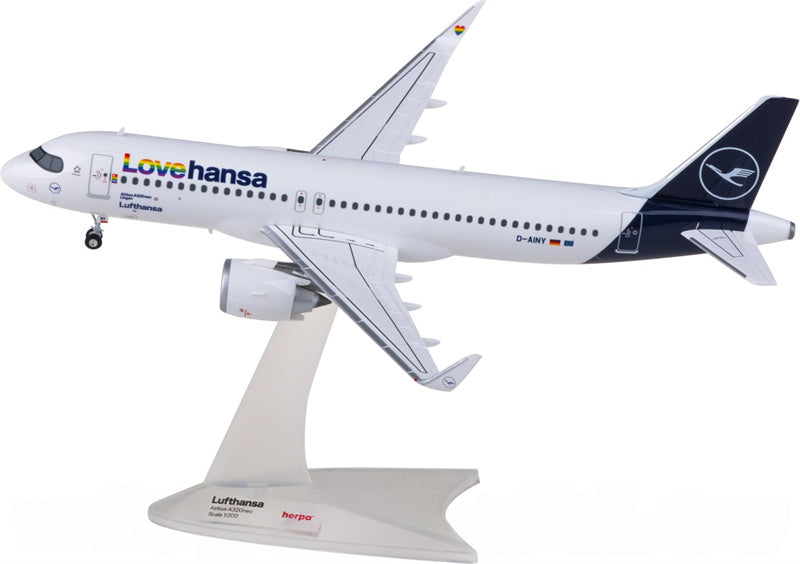 Herpa Lufthansa Airbus A320neo D-AINY 1:200 Diecast Model view 2
