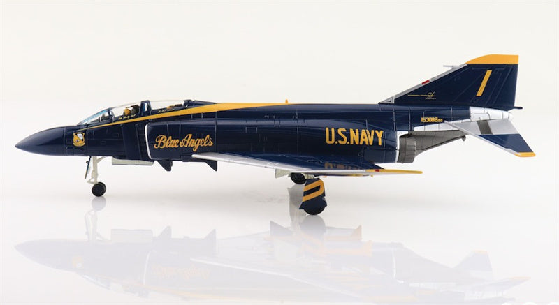 HOBBY MASTER McDonnell Douglas F4J Phantom II US Navy Cdr. Harley Hall & AMHI Guy Giuffrai US Navy 1970 to 1971 1:72 Aircraft Pre-built Model