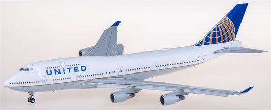JC Wings United Airlines for Boeing 747-400 N175UA Flaps Down 1:200 Airplane Pre-built Airliner Model Display