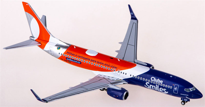 NG Models GOL Boeing 737-800 PR-GXN 1:400 Diecast Model view 2
