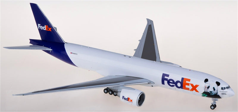 Geminijets FedEx Boeing 777-200LRF N886FD 1:200 Diecast Model view 3
