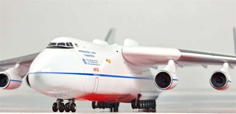 Herpa 1:400 Antonov Airlines  Antonov  UR-82060  DIECAST Model