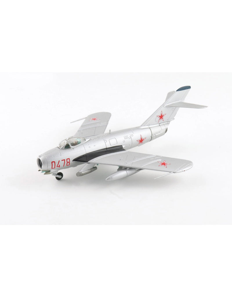 HOBBY MASTER Soviet Union Air Force MiG-17F Fresco C  1:72 Model  w/ UB-16-57 Red 0478