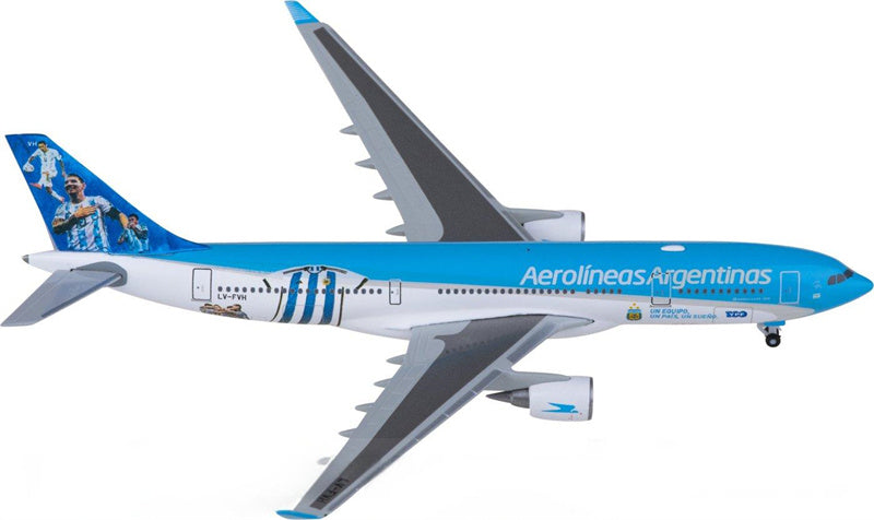 Herpa Aerolineas Argentinas Airbus A330-200 LV-FVH 1:500 Aircraft Pre-built  Airliner Model Display