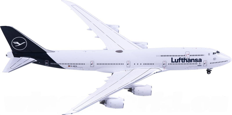 Geminijets Lufthansa Boeing 747-8 D-ABYA 1:400 Diecast Model view 1