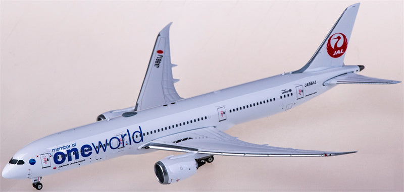 Phoenix Japan Airlines Boeing 787-9 JA861J 1:400 Diecast Model view 3