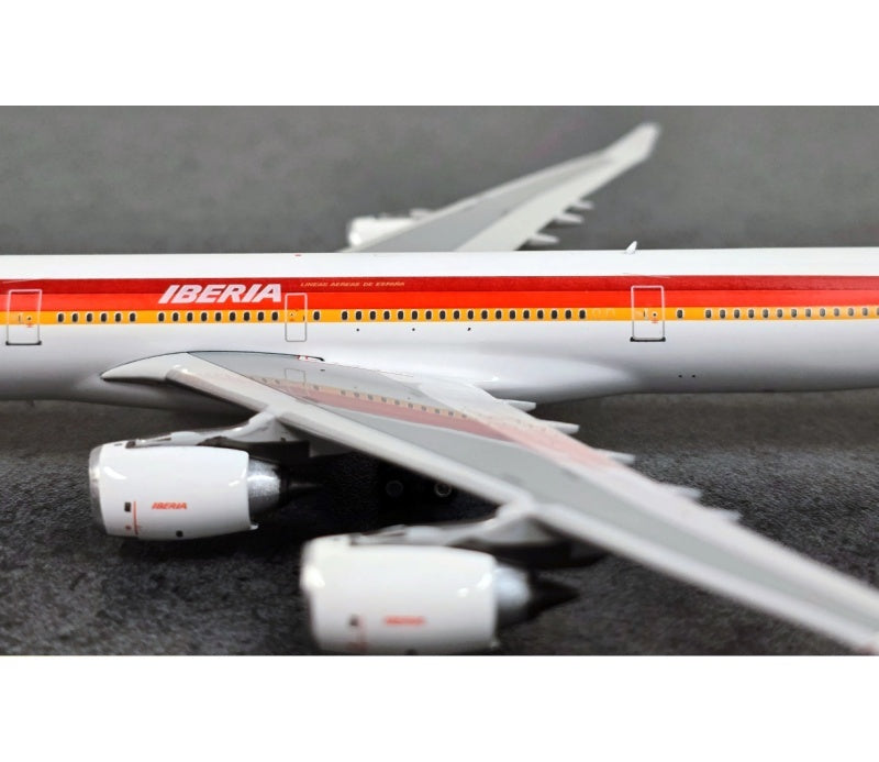 Phoenix 1:400 Iberia A340-600 EC-IQR  DIECAST Model