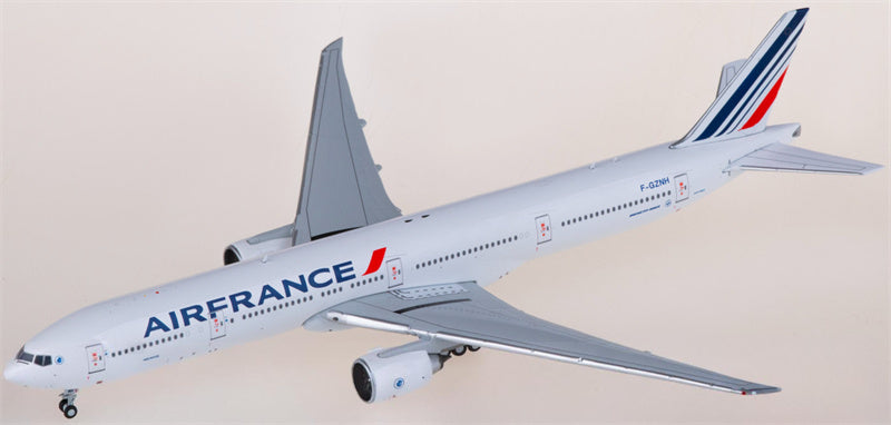 Geminijets Air France Boeing 777-300ER F-GZNH 1:400 Diecast Model view 3