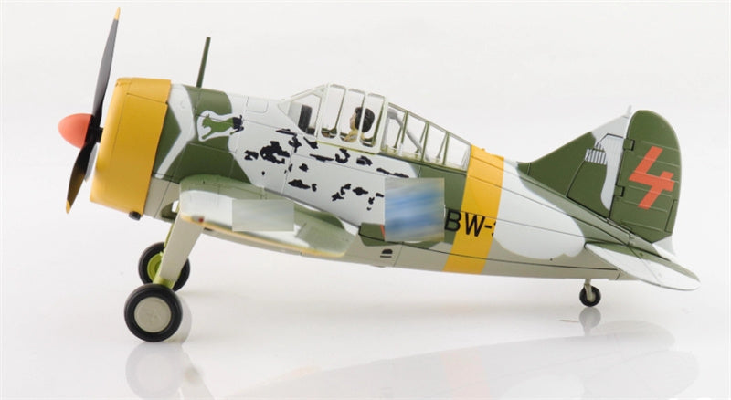 HOBBY MASTER Brewster Model 239 Buffalo winter scheme BW364 3/LeLv 24 flown by WO Ilmari Juutilainen March 1942 1:48 Airplane Pre-built Model